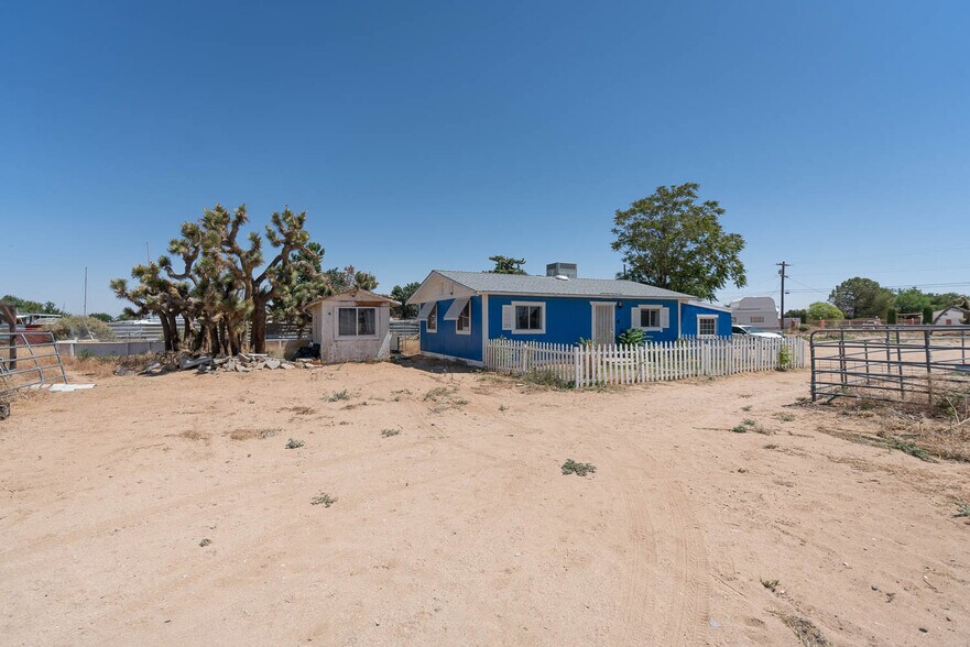 43254 52nd St W, Lancaster, CA à vendre - Photo du bâtiment - Image 3 de 41