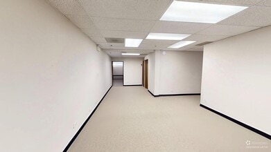 1655 N Arlington Heights Rd, Arlington Heights, IL for lease Interior Photo- Image 2 of 17
