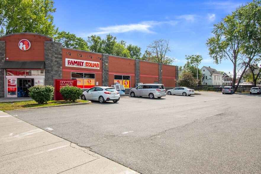 948 State St, Schenectady, NY à vendre - Photo du bâtiment - Image 2 de 8