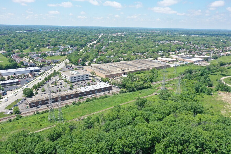 301-363 N Third Ave, Des Plaines, IL à vendre - Photo du bâtiment - Image 3 de 12