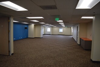 400 W 48th Ave, Denver, CO à louer Photo intérieure- Image 2 de 31