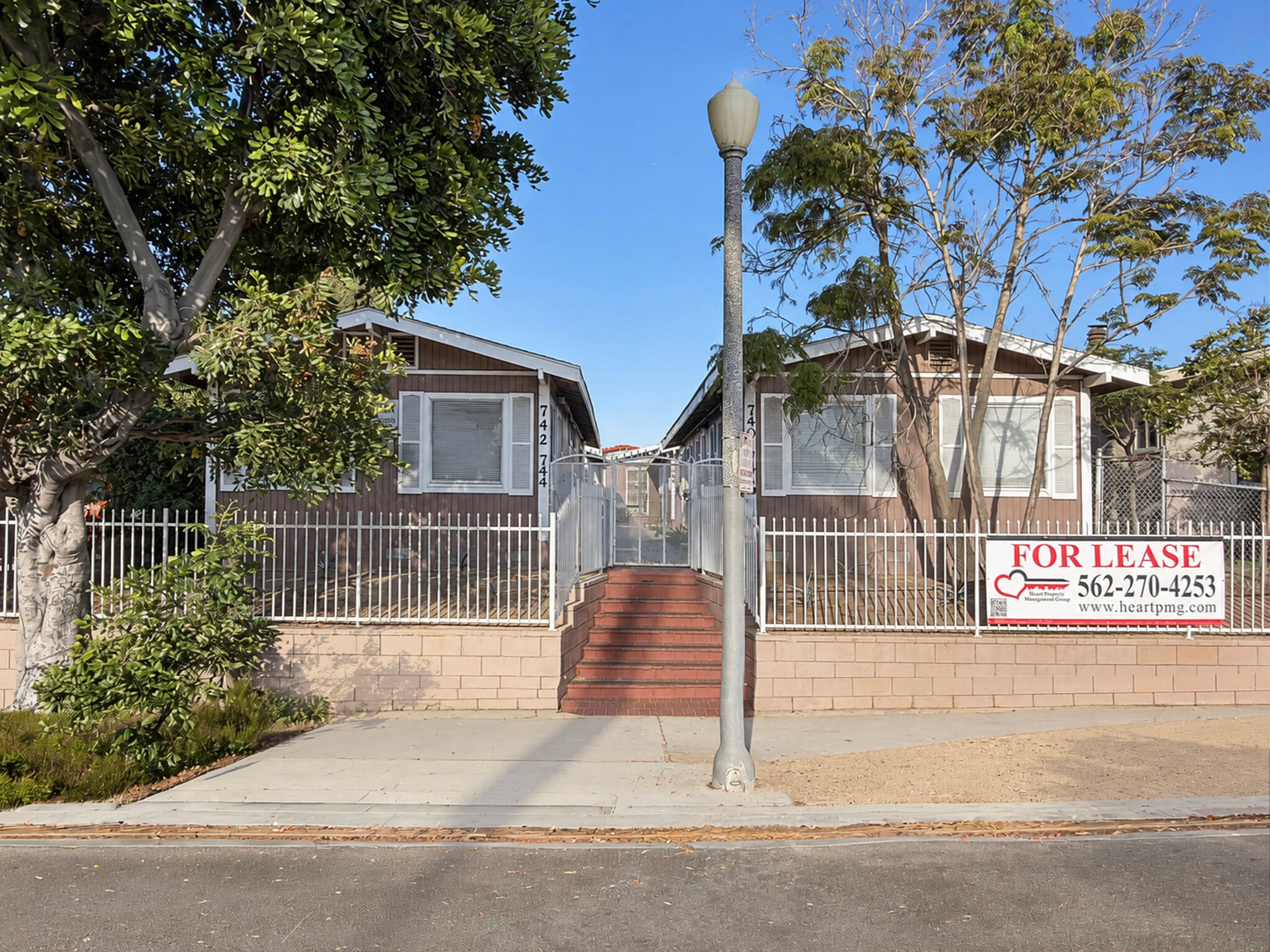 740-746 Daisy Ave, Long Beach, CA à vendre Photo du bâtiment- Image 1 de 18