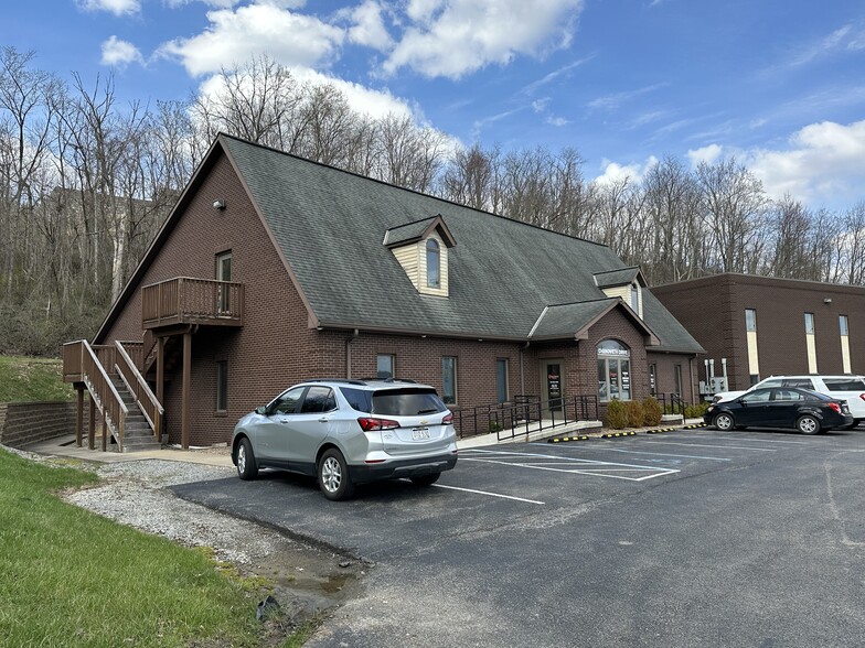 9 Chenoweth Dr, Bridgeport, WV for lease - Building Photo - Image 1 of 9