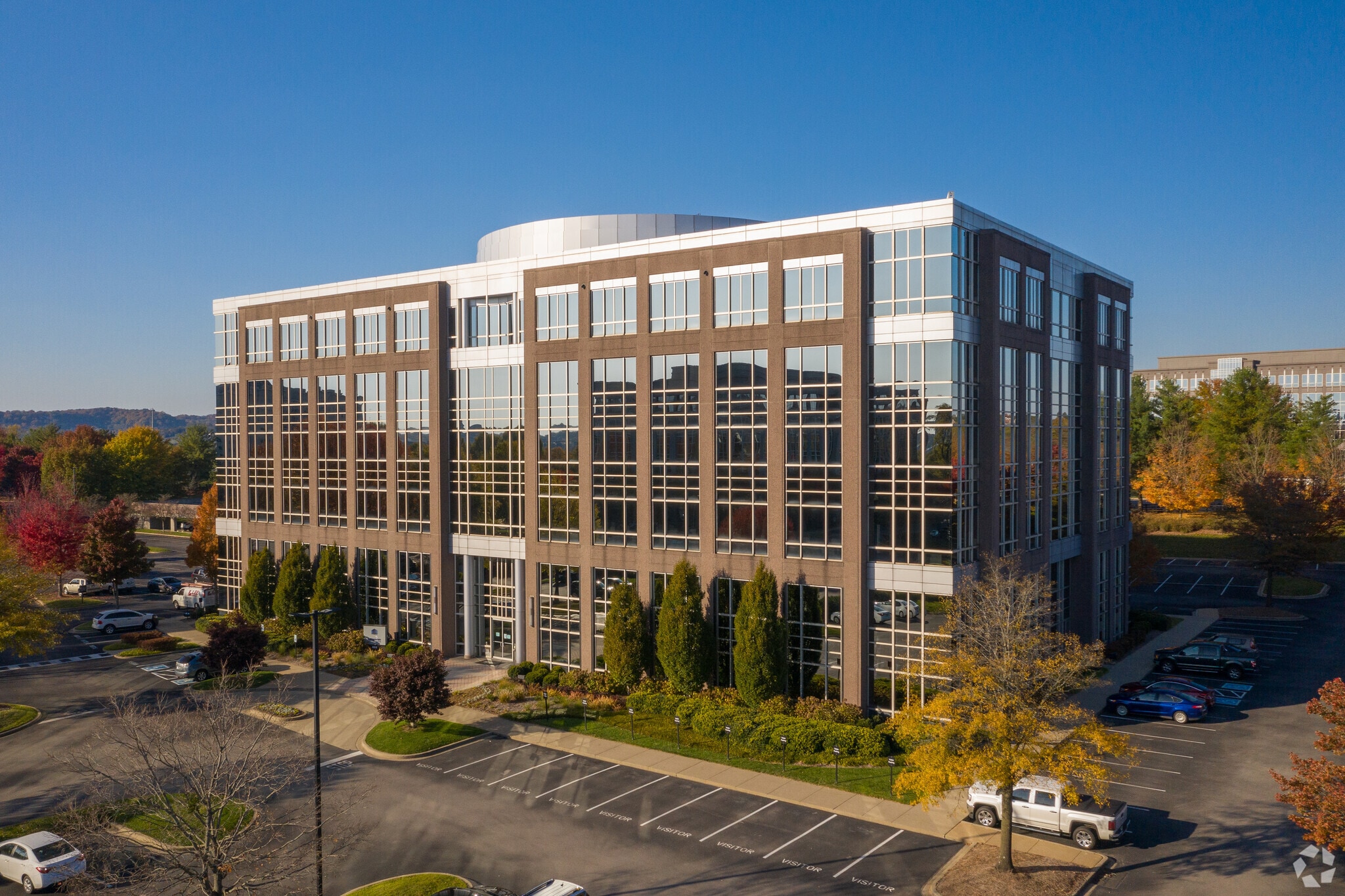800 crescent centre Dr, Franklin, TN for lease Primary Photo- Image 1 of 19