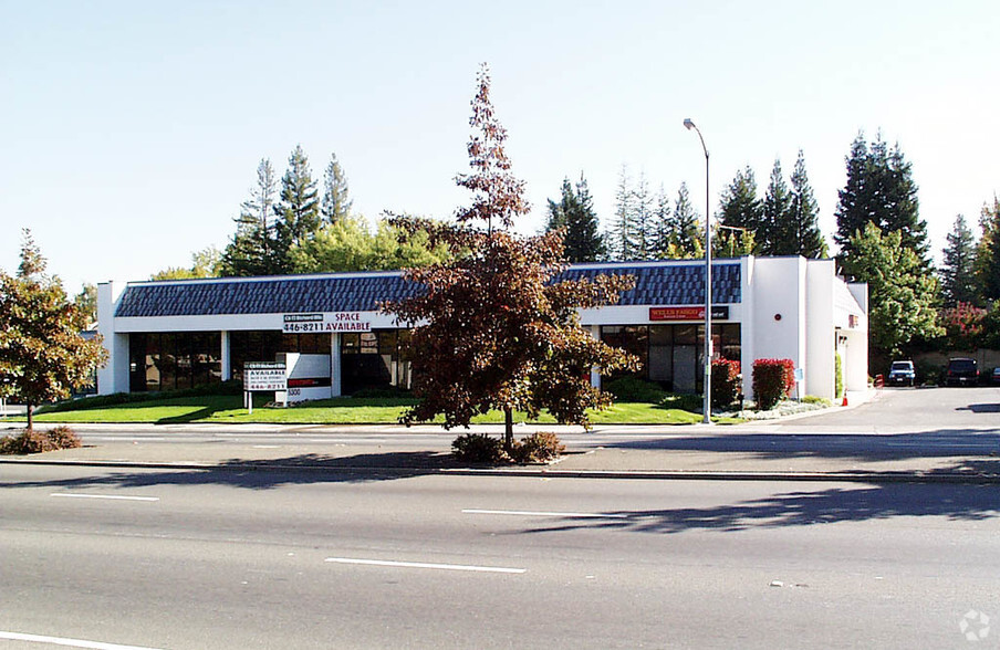 5300 Sunrise Blvd, Fair Oaks, CA à louer - Photo du bâtiment - Image 2 de 5