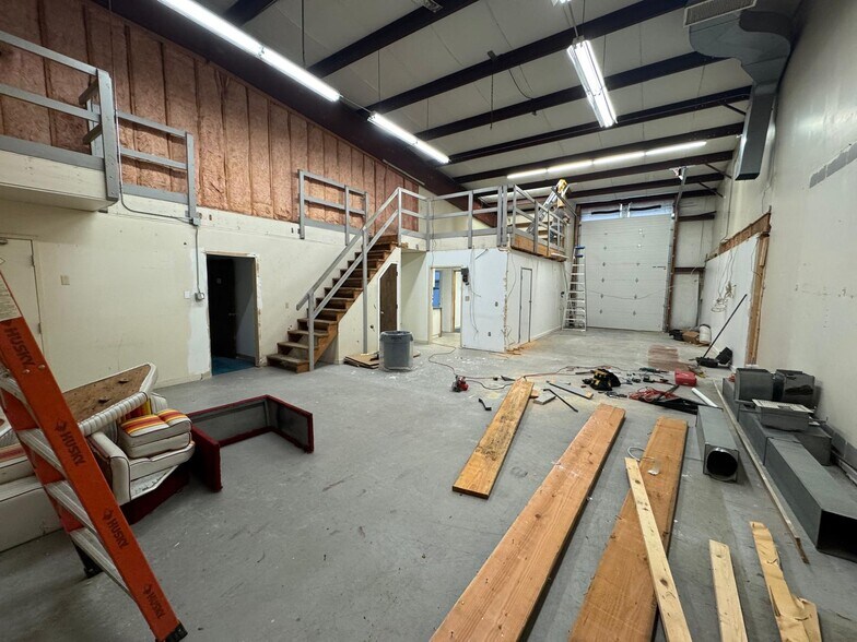 12 Plains Rd, Essex, CT for lease - Building Photo - Image 3 of 6