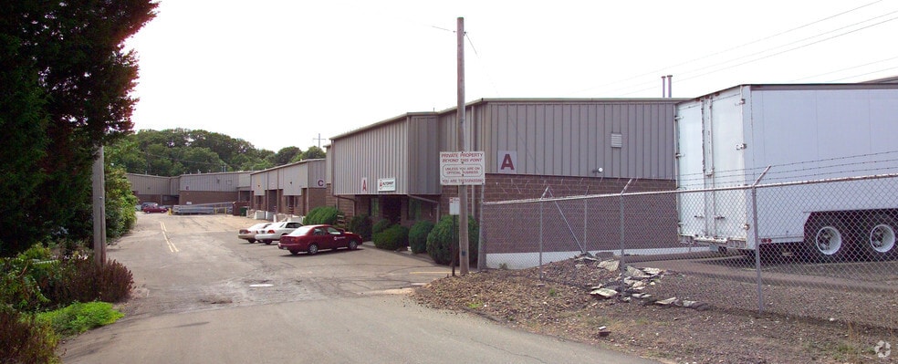 115 Hood Ter, West Haven, CT for lease - Building Photo - Image 2 of 7