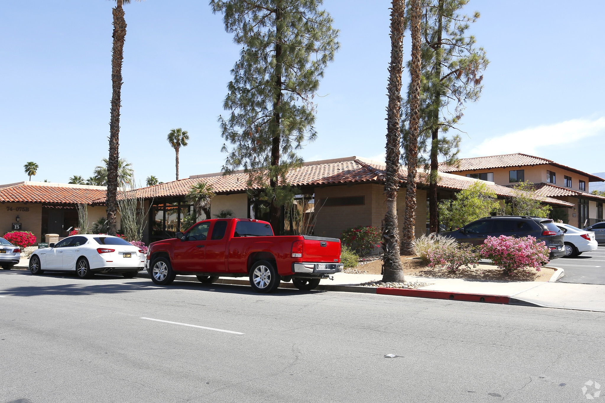 74075 El Paseo Dr, Palm Desert, CA à vendre Photo principale- Image 1 de 4