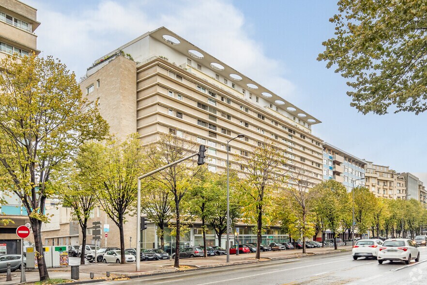 Bureau dans Marseille à louer - Photo du bâtiment - Image 3 de 4
