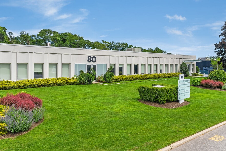 80 Crossways Park Dr, Woodbury, NY for lease - Building Photo - Image 3 of 15