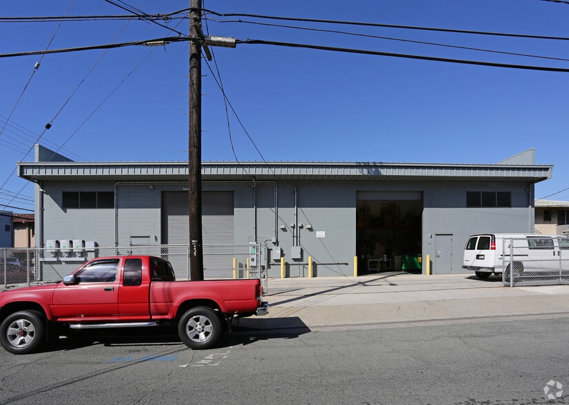 296 Mokauea St, Honolulu, HI for lease - Building Photo - Image 3 of 4