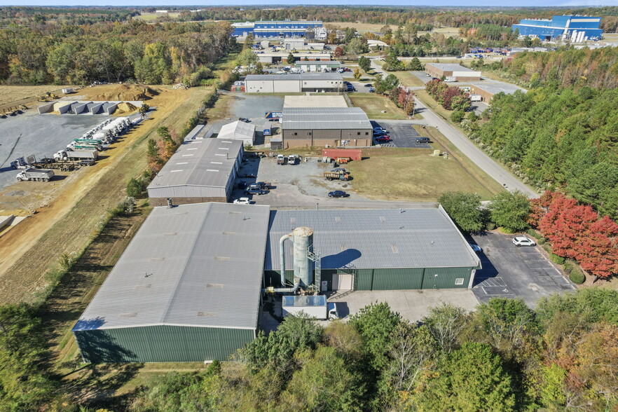 3213 Westwood Industrial Dr, Monroe, NC for sale - Building Photo - Image 3 of 22