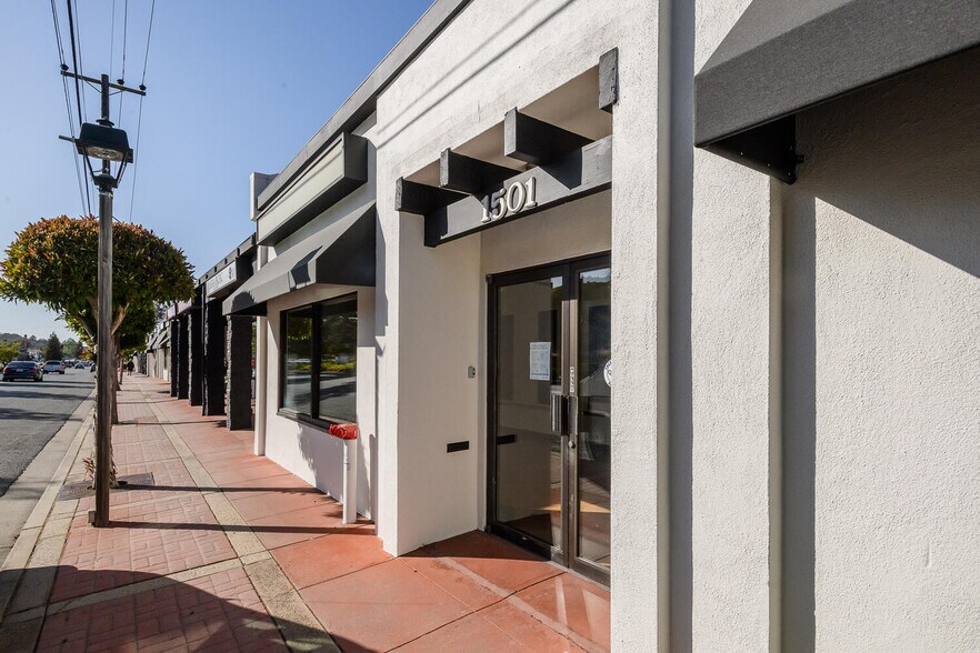 1501 El Camino Real, Belmont, CA à louer - Photo du bâtiment - Image 3 de 19