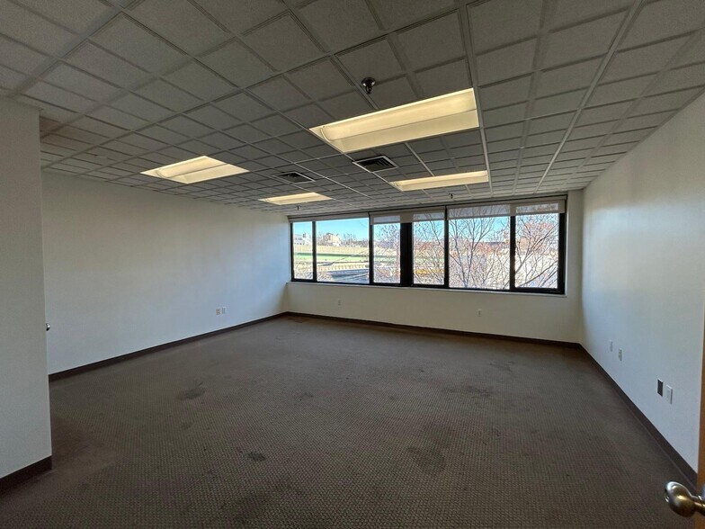 75 Huntington St, Brooklyn, NY à louer - Photo du bâtiment - Image 2 de 11