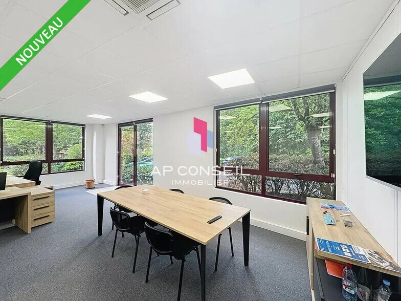 Office in Saint-Germain-en-Laye for lease - Interior Photo - Image 3 of 7