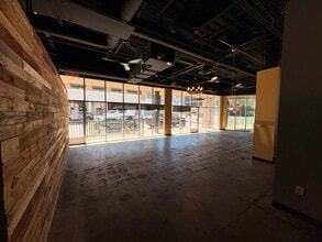 155 S Water St, Henderson, NV à louer Photo intérieure- Image 2 de 19