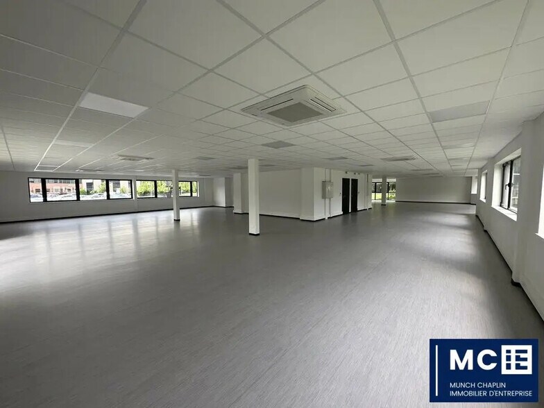 Office in Oberhausbergen for lease - Interior Photo - Image 1 of 6