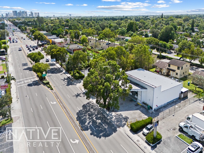 3470 W Broward Blvd, Fort Lauderdale, FL for sale - Building Photo - Image 2 of 11