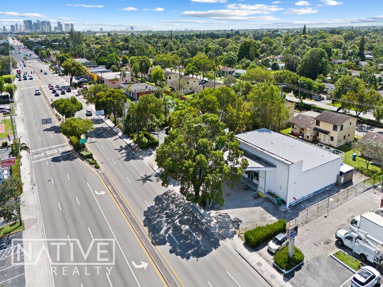 3470 W Broward Blvd, Fort Lauderdale, FL à vendre - Photo du bâtiment - Image 2 de 11