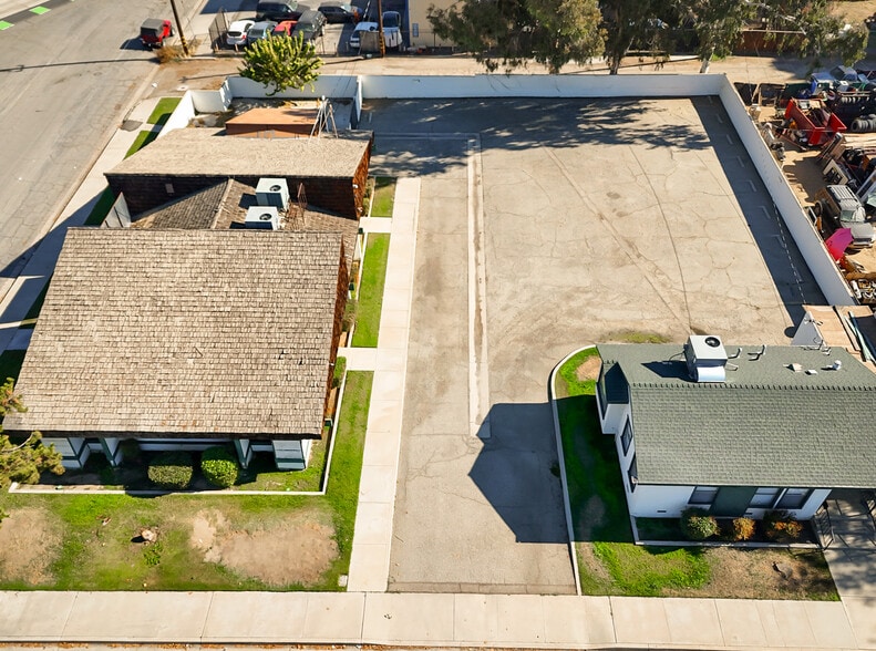 931 26th St, Bakersfield, CA for sale - Building Photo - Image 3 of 27