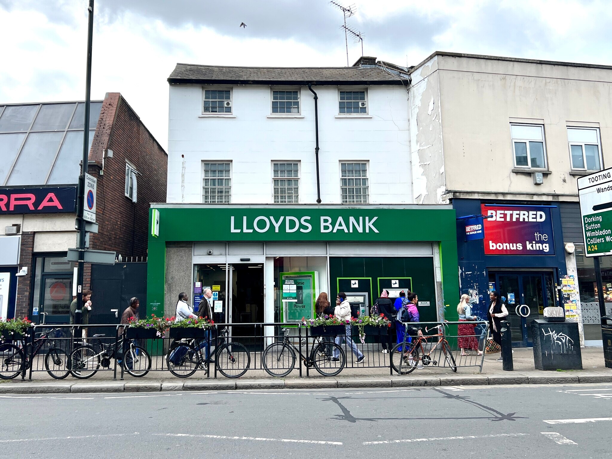 12 Mitcham Rd, Londres à louer Photo principale- Image 1 de 4