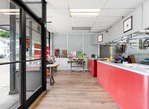 345 Nahatan St, Norwood, MA à vendre - Photo intérieure - Image 2 de 28