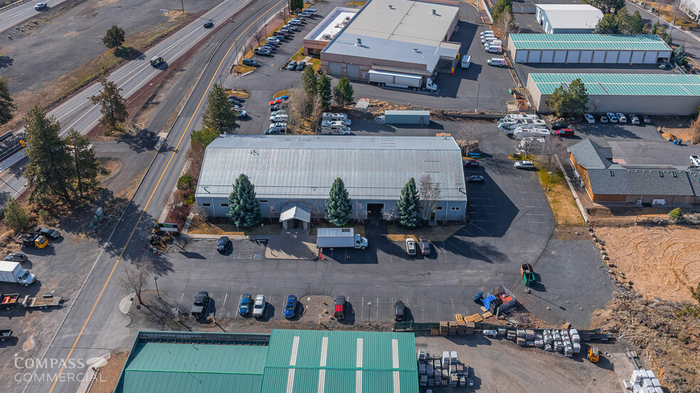 63255 Jamison St, Bend, OR for lease - Building Photo - Image 3 of 19