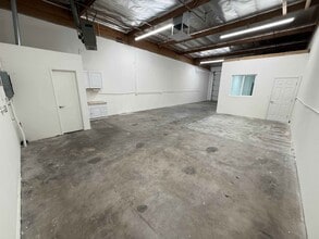 8100-8110 Remmet Ave, Canoga Park, CA for lease Interior Photo- Image 2 of 3