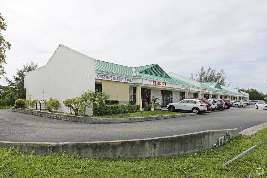 600 Goodlette Rd N, Naples, FL à louer - Photo du bâtiment - Image 1 de 1