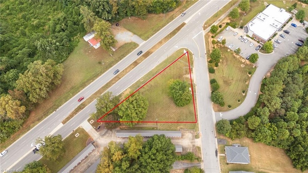 2314 Freeway Dr. Dr, Reidsville, NC for sale - Building Photo - Image 3 of 7