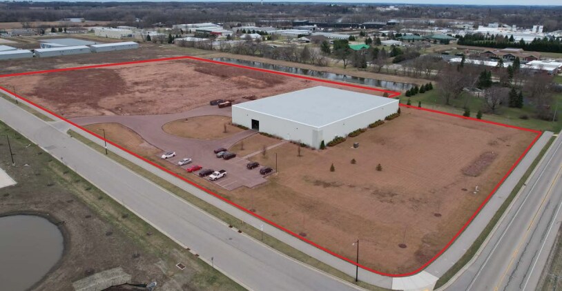 1600 Williams Dr, Stoughton, WI à vendre - Aérien - Image 2 de 5
