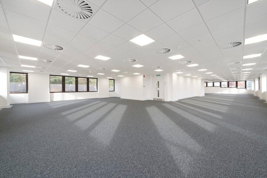 41-51 Brighton Rd, Redhill à louer - Photo intérieure - Image 3 de 8