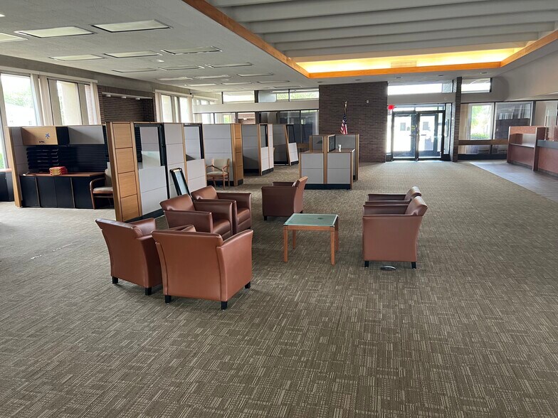 908 S Fisk St, Green Bay, WI à louer - Photo du bâtiment - Image 3 de 10