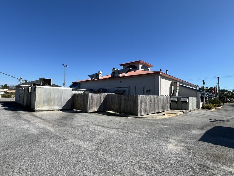 9800 Front Beach Rd, Panama City, FL for lease - Building Photo - Image 3 of 21