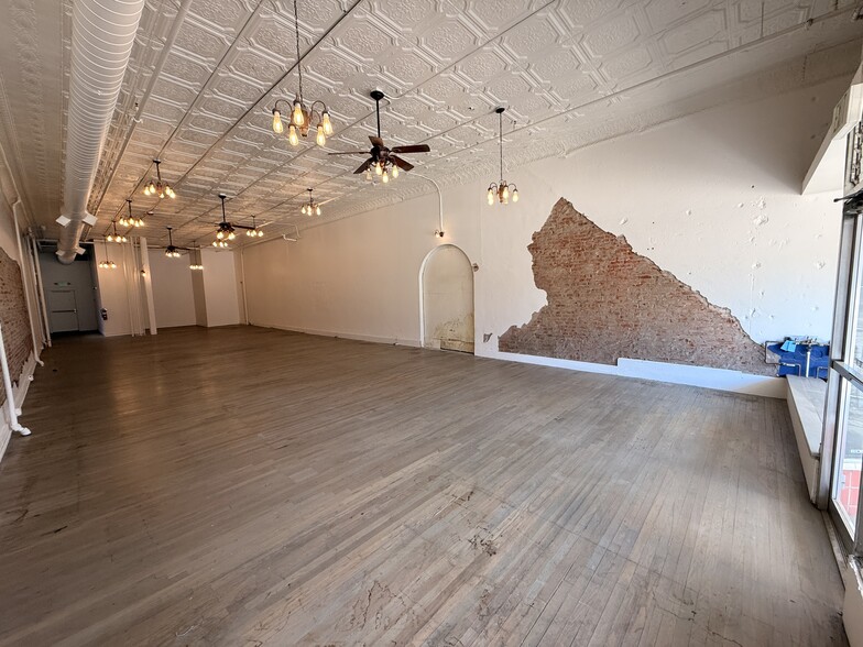 137-141 E 4th St, Loveland, CO for lease - Interior Photo - Image 3 of 8