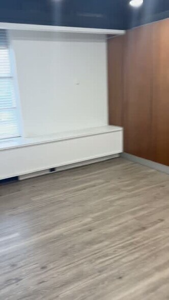 719 Scott Ave, Wichita Falls, TX à louer - Vidéo sur l’inscription commerciale - Image 3 de 19