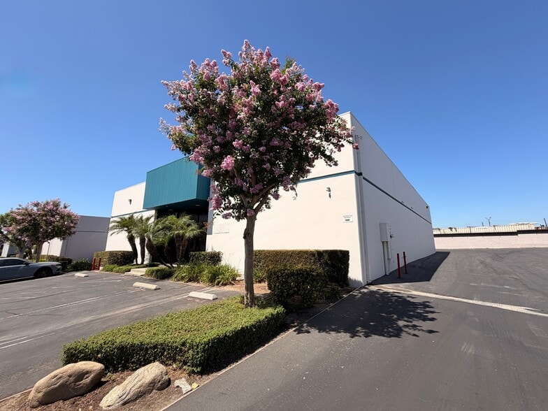 1271-1273 W 9th St, Upland, CA for lease - Building Photo - Image 2 of 4