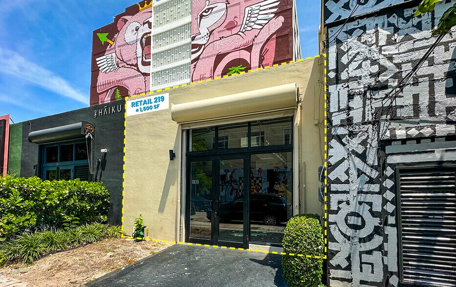 2300 NW 2nd Ave, Miami, FL à louer - Photo du bâtiment - Image 2 de 4