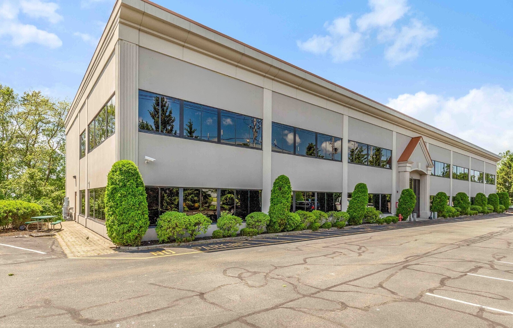 230 North St, Danvers, MA à vendre Photo du bâtiment- Image 1 de 1