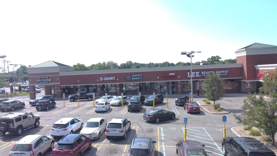 25239 Telegraph Rd, Southfield, MI à louer - Photo du bâtiment - Image 2 de 7