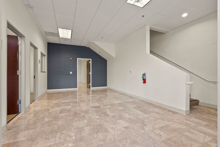 959-987 Corporate Way, Fremont, CA for lease - Interior Photo - Image 2 of 8