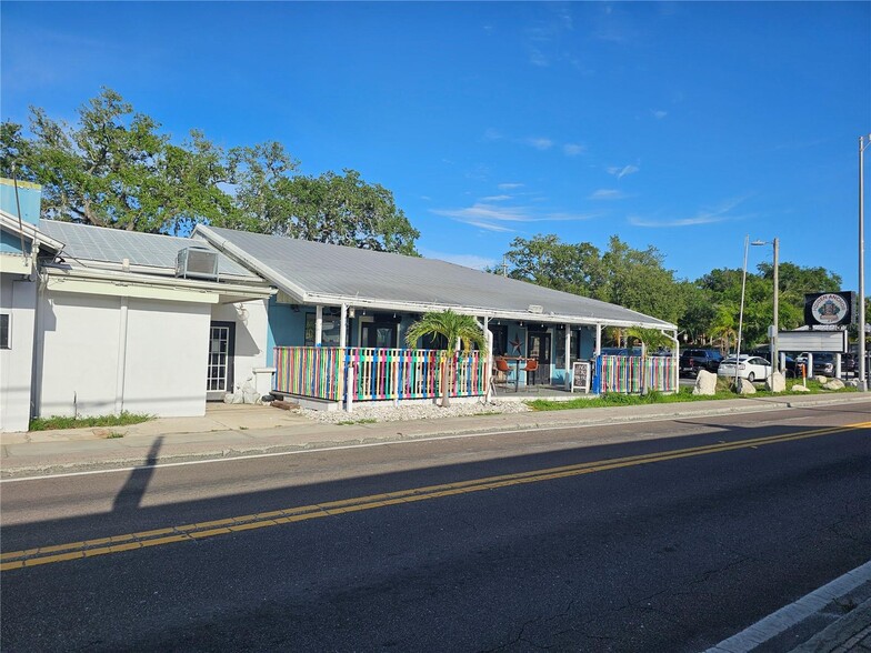 606 N Pinellas Ave, Tarpon Springs, FL for sale - Building Photo - Image 1 of 19