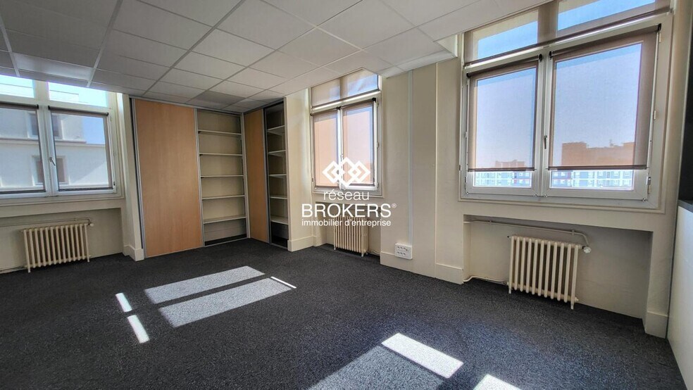 Office in Le Havre for lease - Interior Photo - Image 3 of 4
