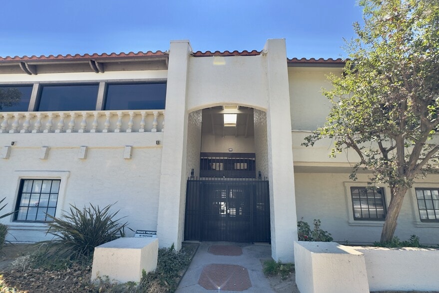 5385 Walnut Ave, Chino, CA for lease - Building Photo - Image 3 of 33