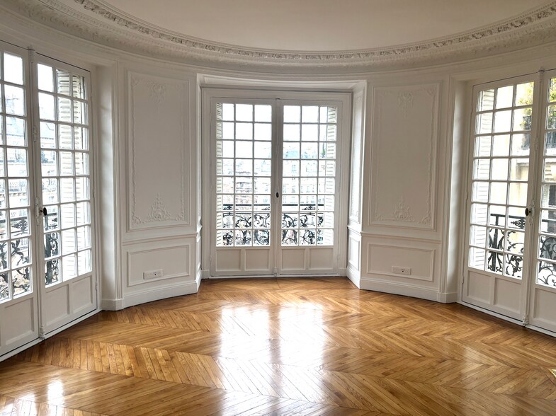 4 Rue De Logelbach, Paris à louer - Photo du bâtiment - Image 2 de 4