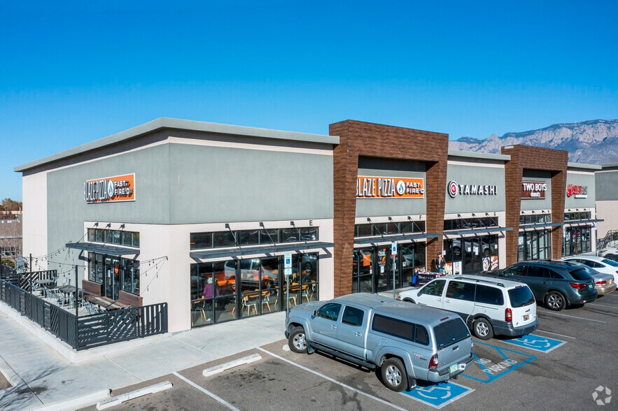6425 Holly Ave NE, Albuquerque, NM for lease - Primary Photo - Image 2 of 3