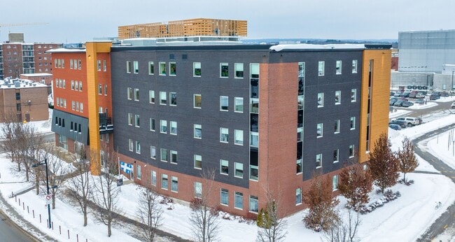 More details for 275 Rue Latour, Saint-Jérôme, QC - Office for Sale