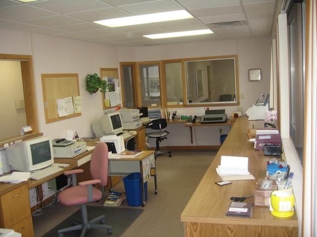 4705 Towne Centre, Saginaw, MI for sale - Interior Photo - Image 2 of 35