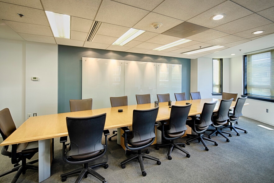 1029 Vermont Ave NW, Washington, DC for lease - Interior Photo - Image 3 of 37