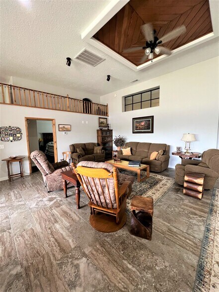 309 S 6th St, Loving, NM à vendre - Photo intérieure - Image 3 de 6